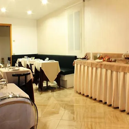Del Viale Отель 3*